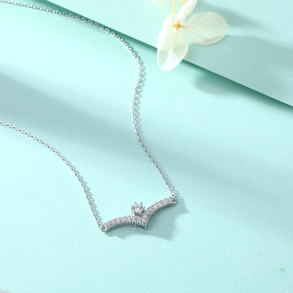 s925 sterling silver necklace fashion European and American new cross-border V-shaped small fresh ins style zircon clavicle chain spot wholesale